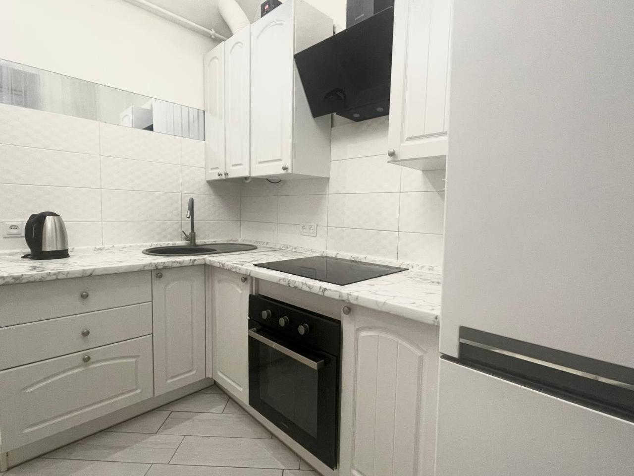 Куліша 15, Апартаменти В Центрі,Тц Форум,Оперний Lviv Luaran gambar