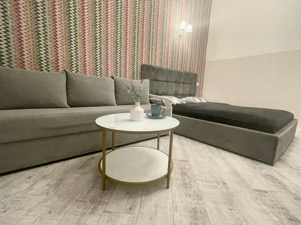 Куліша 15, Апартаменти В Центрі,Тц Форум,Оперний Lviv Luaran gambar